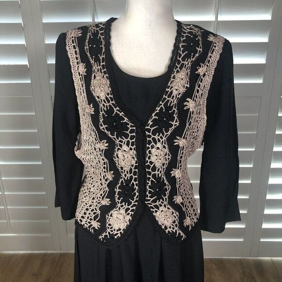Vtg 80s Impulsive Black Midi Dress 8P Tan Crochet Vest Pleated Shoulder Pads - Picture 6 of 12